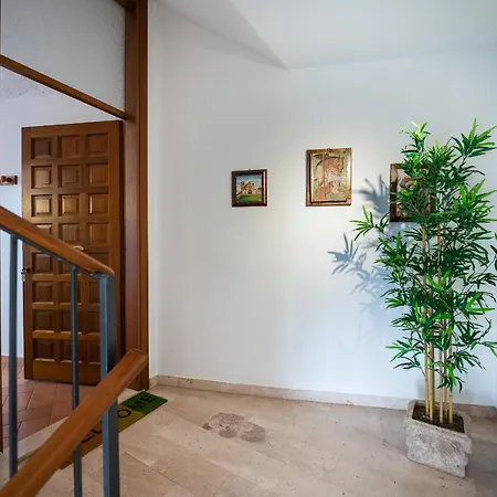 Casa Vacanze Frate Elia Apartment *